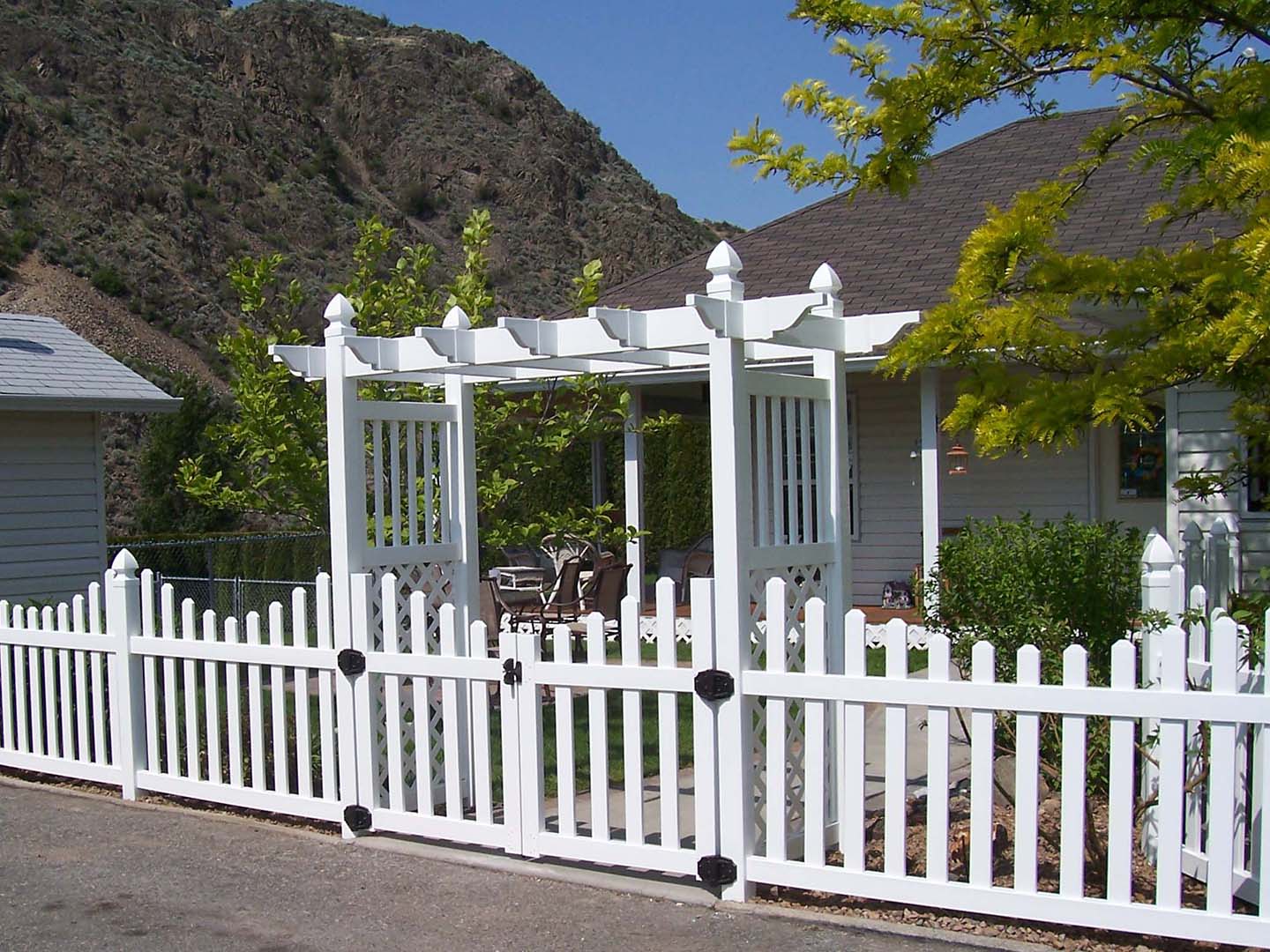 Fence company in British Columbia