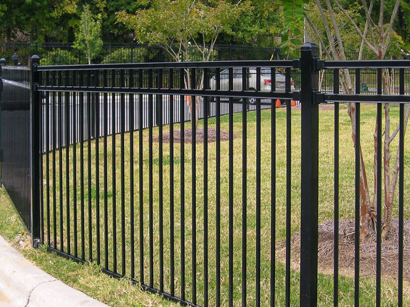 Montage commercial Ornamental Iron Fence - British Columbia