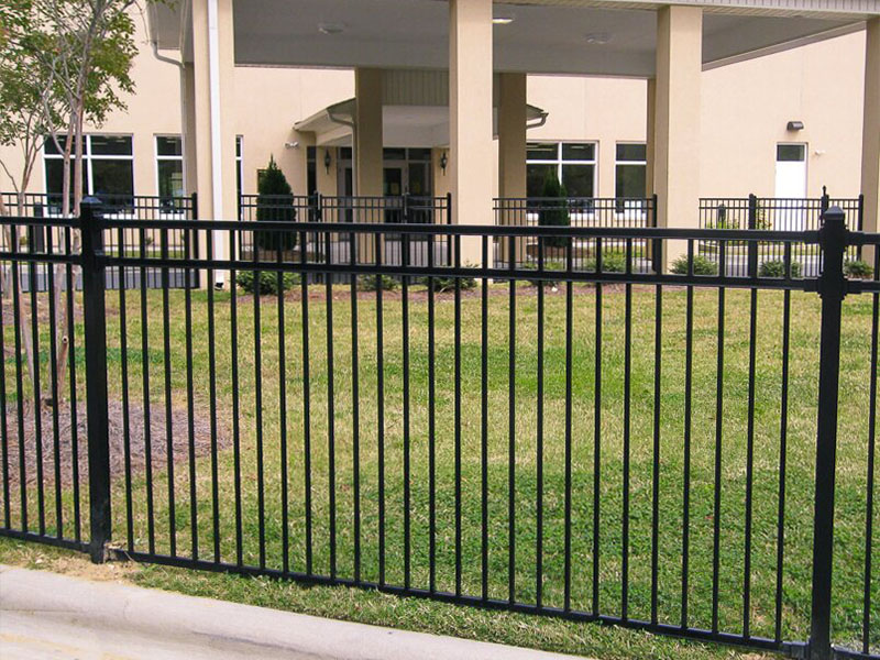 Montage commercial Ornamental Iron Fence - British Columbia