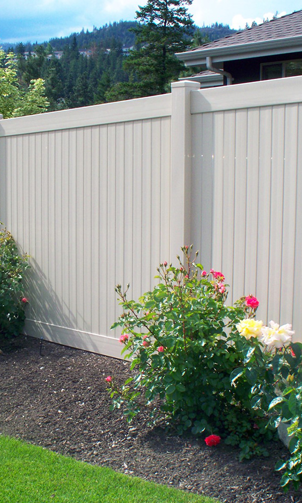 Vinyl 101 British Columbia vinyl fence company